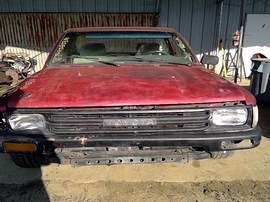 1990 TOYOTA TRUCK, RED, STD CAB, 2.4L, MT, 2WD,  Z25233
